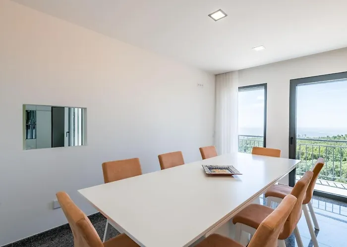 Villa Monchique 빌라 몬시크