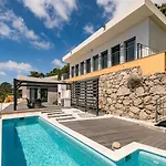 Villa Monchique ヴィラ *