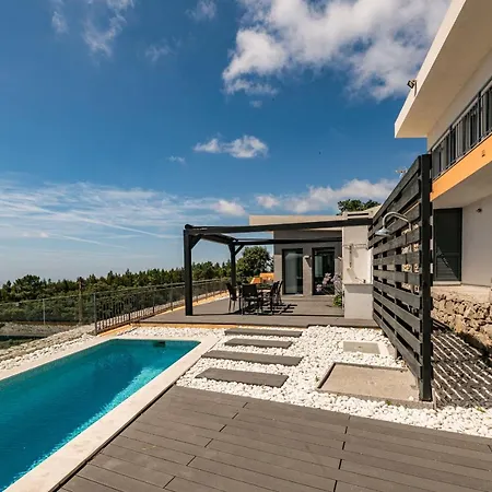 Villa Monchique فيلة مونشيك